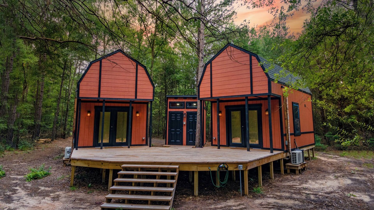 Mineola Cabin | Eagle 1 - Left Side Cabin and NO NEIGHBOR