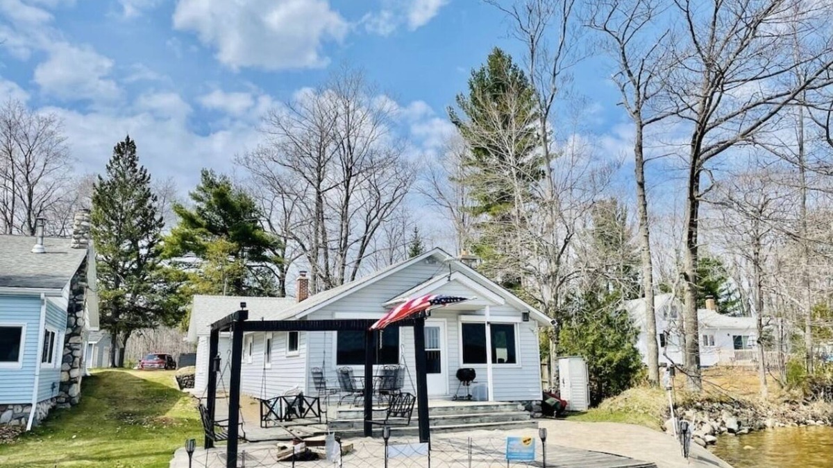 Carp Lake House | Eagle and Loon Lookout - redesigned for 2024 season!