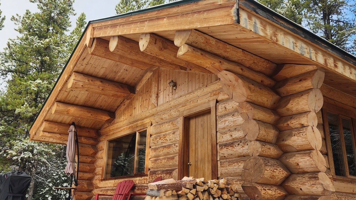 Jasper Cabin | Eagle's Nest Log Cabin, Remote, Off Grid Wilderness location adj Jasper Nat Park
