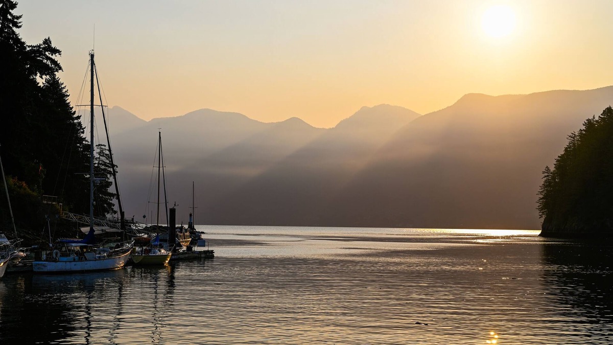 Bowen Island Cabin | Eagle Nest Rental