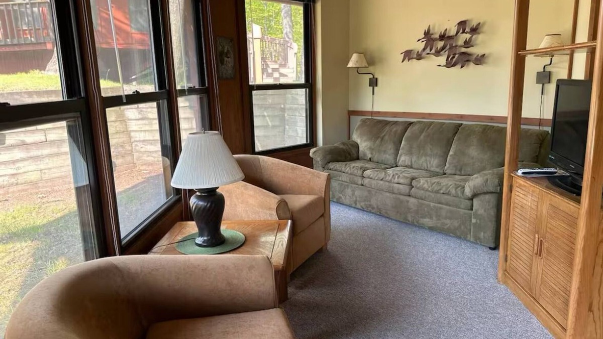 Eagle River House | Eagle River Pine Tree House - Charming 2-bedroom house - sleeps 6