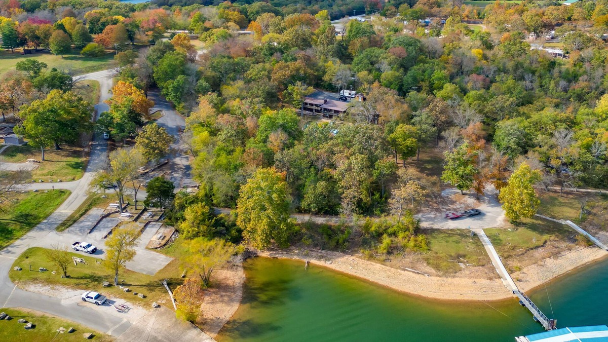 Eagle Rock Apartment | Eagle Rock Lakeview Retreat w/ Community Pool!