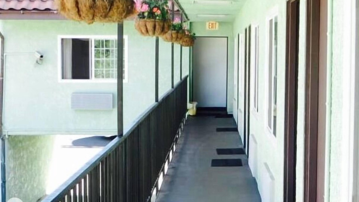 Eagle Rock Hotel | Eagle Rock Motel
