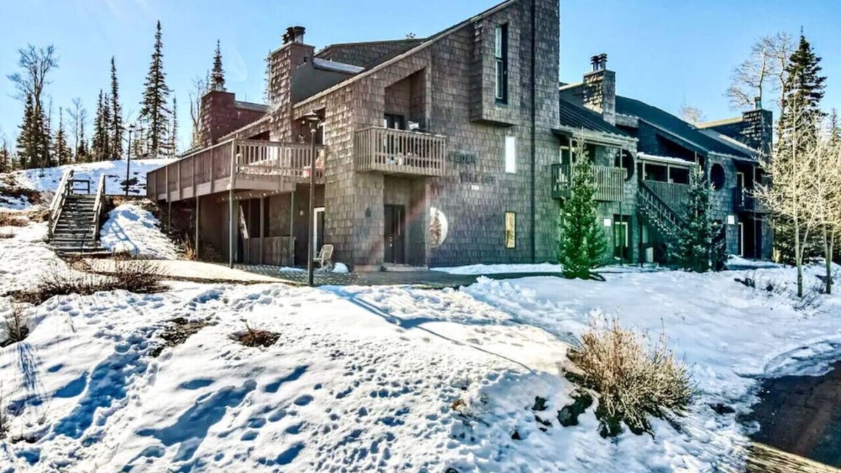 Brian Head Condo | Eagle Roost Retreat in Brianhead by Ski Lifts