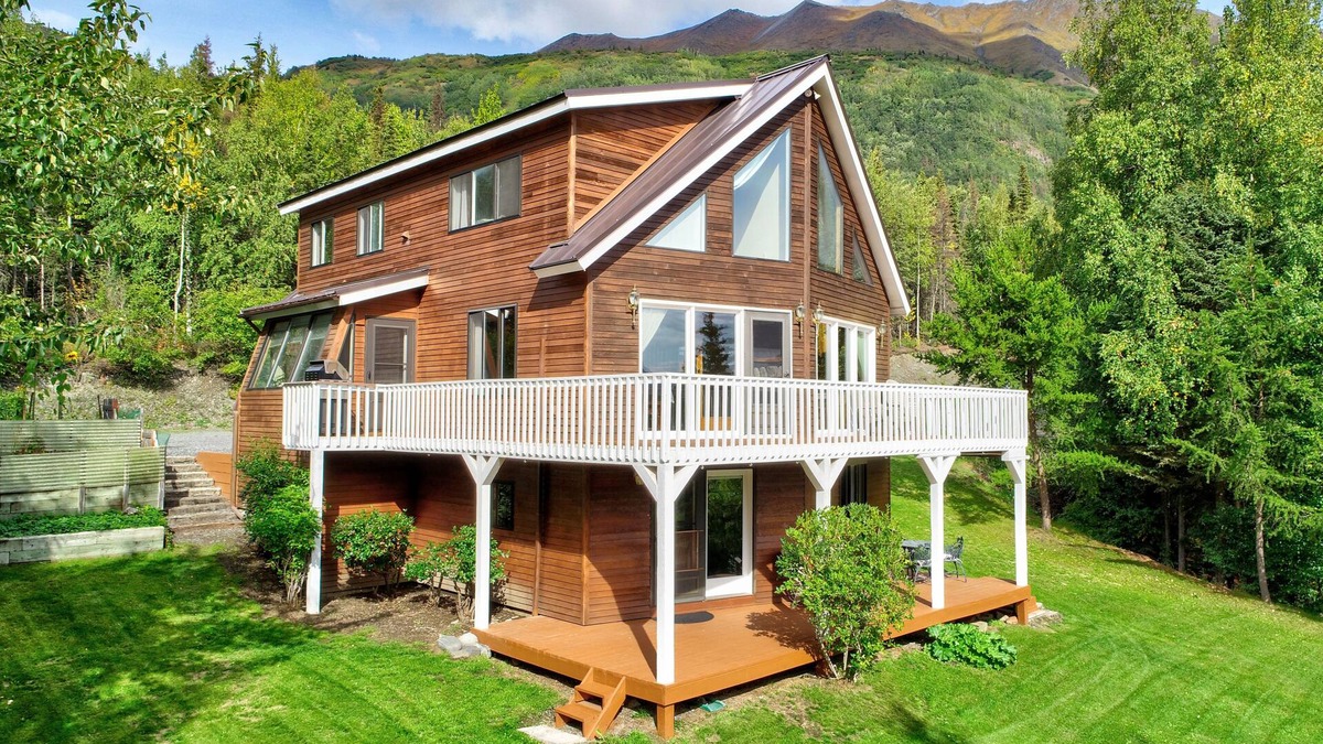 Cooper Landing Cabin | Eagle's Haven - Upper - 4 bedroom, 1.5 Bath