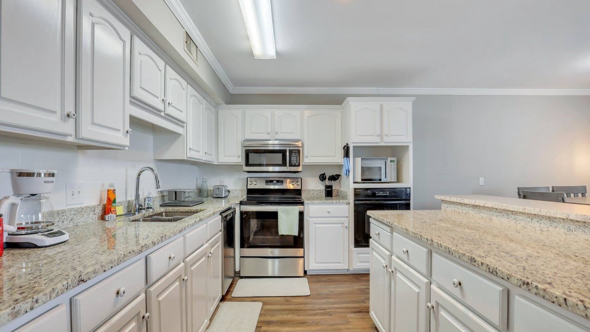 Statesboro Apartment | Eagle s Nest - Spacious Loft Downtown - Near GSU