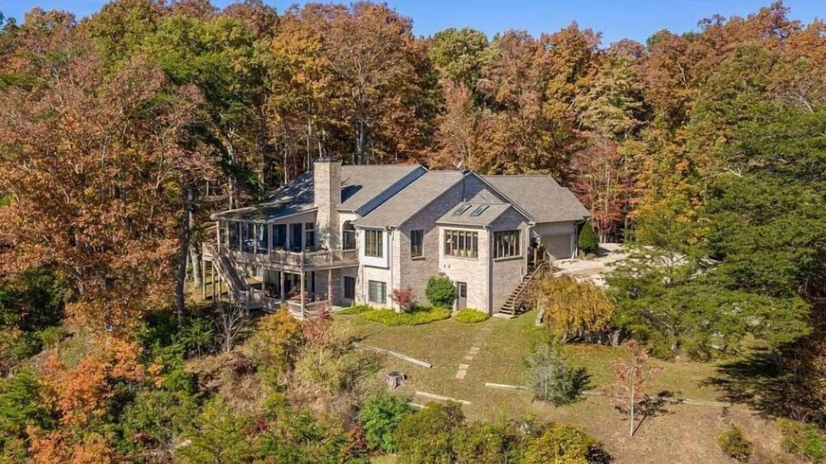 Monteagle House | Eagle's Point - Sleeps 12 with an incredible view!