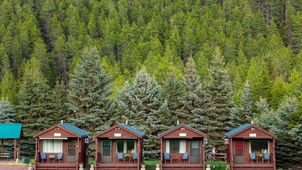 Coram Cabin | Eagles Nest Cabin! 6 miles to Glacier!