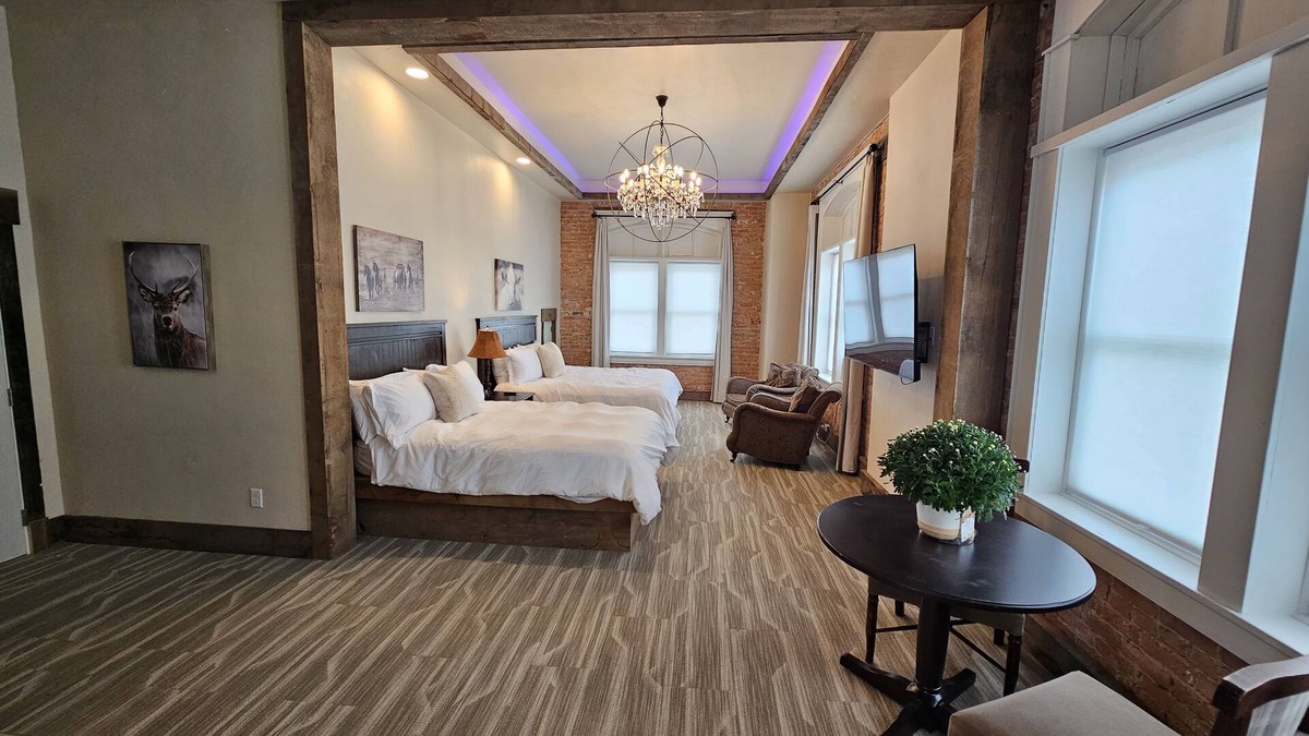 Miles City Apartment | Eaglescape Suites and Event Center
