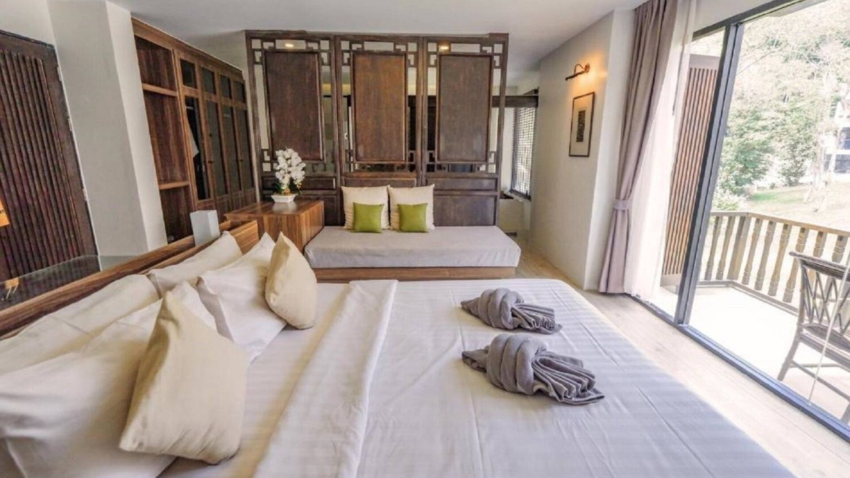 Ko Lanta Resort | Earth Suite Ko Lanta with Balcony and garden view