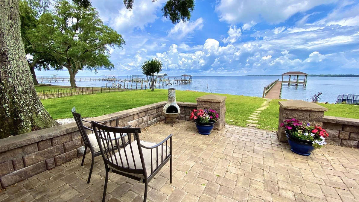Navarre House | East Bay Hideaway - Sun. Swim. Sunset. Stargaze