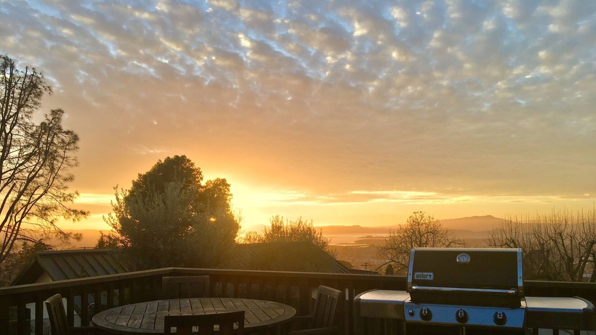 El Cerrito House | East Bay Hills Home 4Br/2Ba Views Yard Kid Friendly