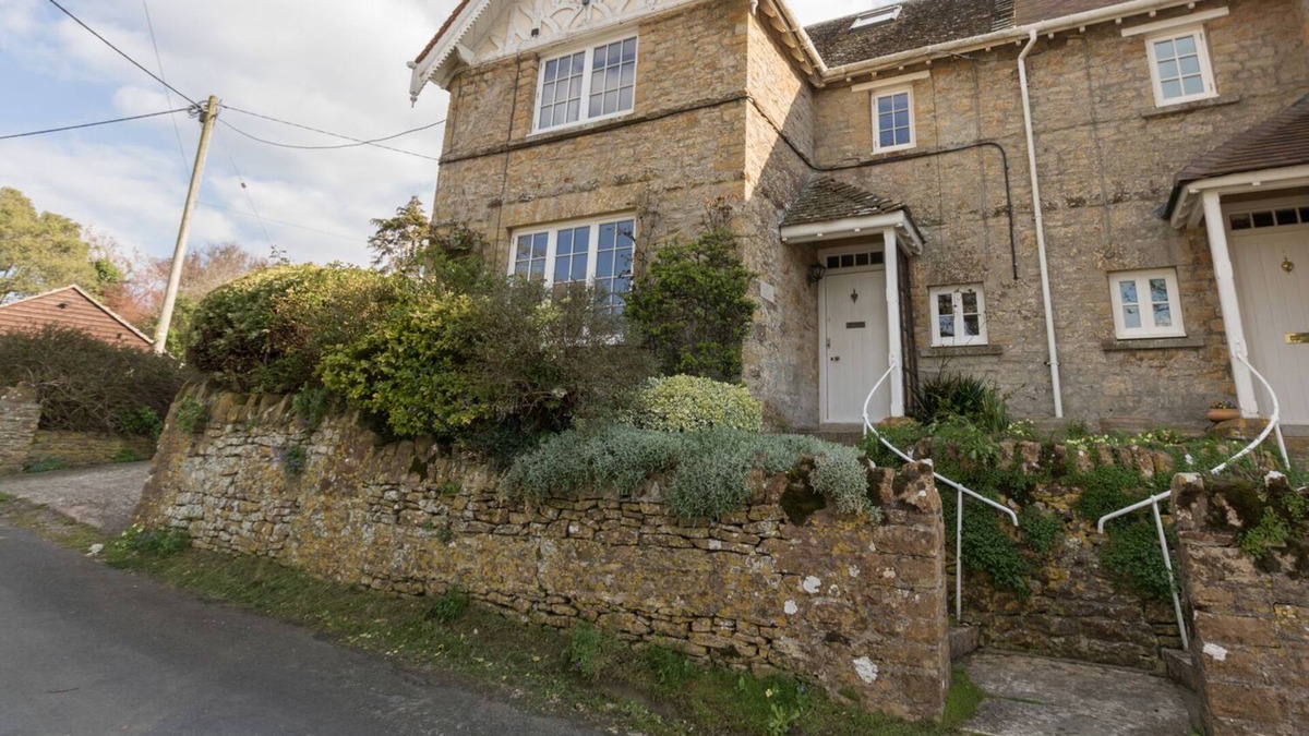 Weymouth Cottage | EAST COTTAGE, pet friendly, character holiday cottage in Weymouth