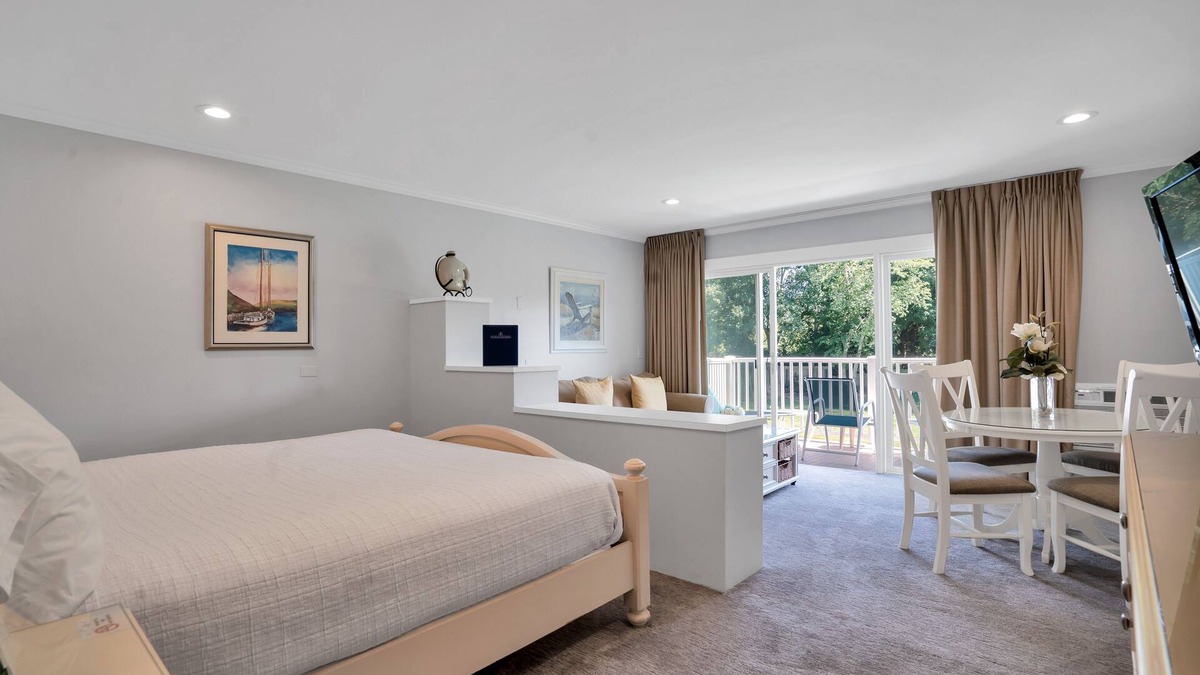 East Hampton North Hotel | East Hampton House Resort