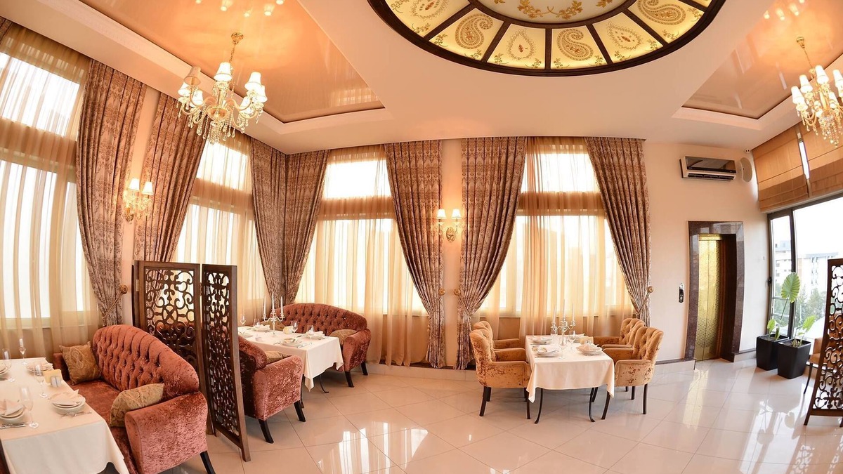 Bayil Hotel | East Legend