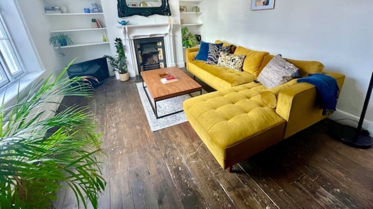 Dalston Apartment | East London Vintage Creative Victorian Maisonette Hackney