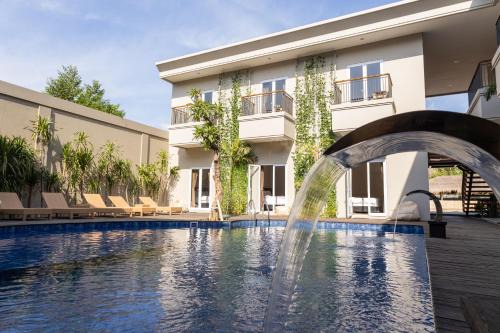 Labuan Bajo House | East Marina Guesthouse