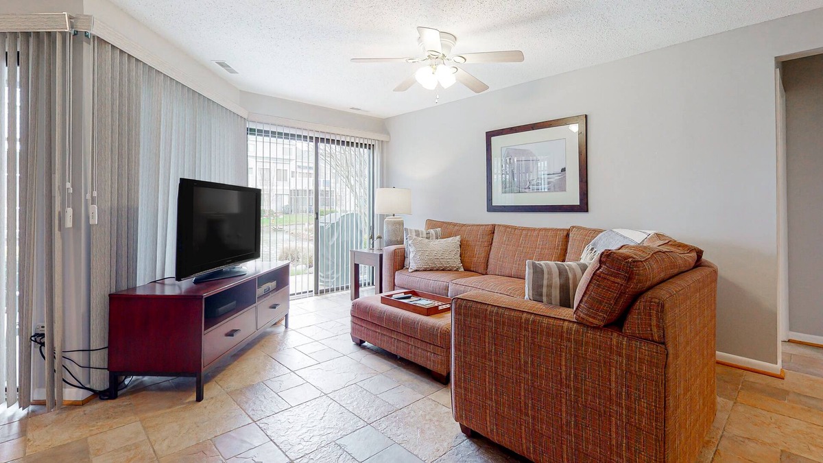 Fenwick Island Condo | East of the Sun condo with WiFi, central AC, pool and tennis - walk to beach