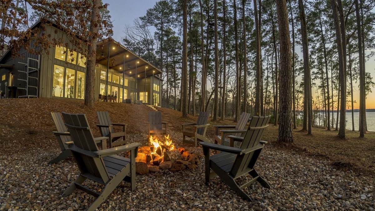 Avinger House | East Texas Lake House | Private 10-Acre Waterfront