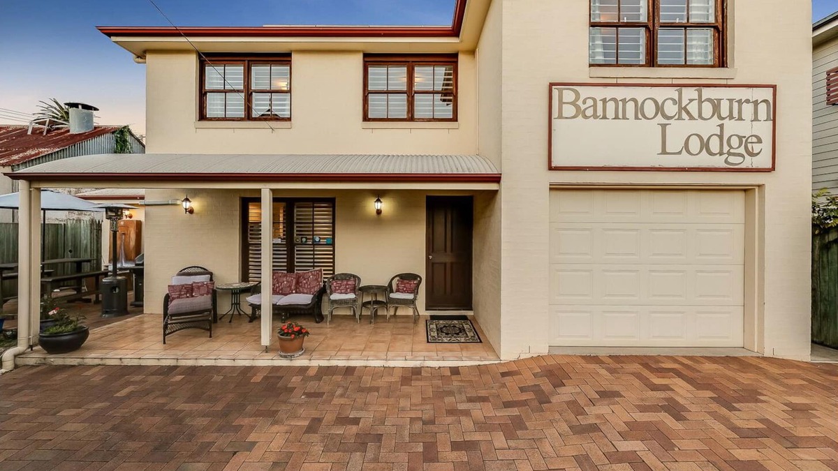 East Toowoomba House | East Toowoomba, sleeps 6, opposite Queens Park
