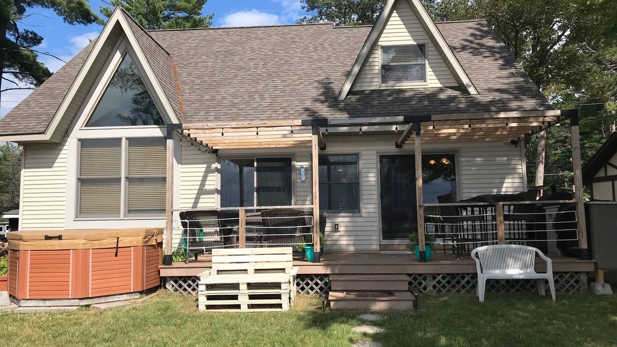 Lewiston House | East Twin Lake House - Kayak, SUP - 2 Minutes to town