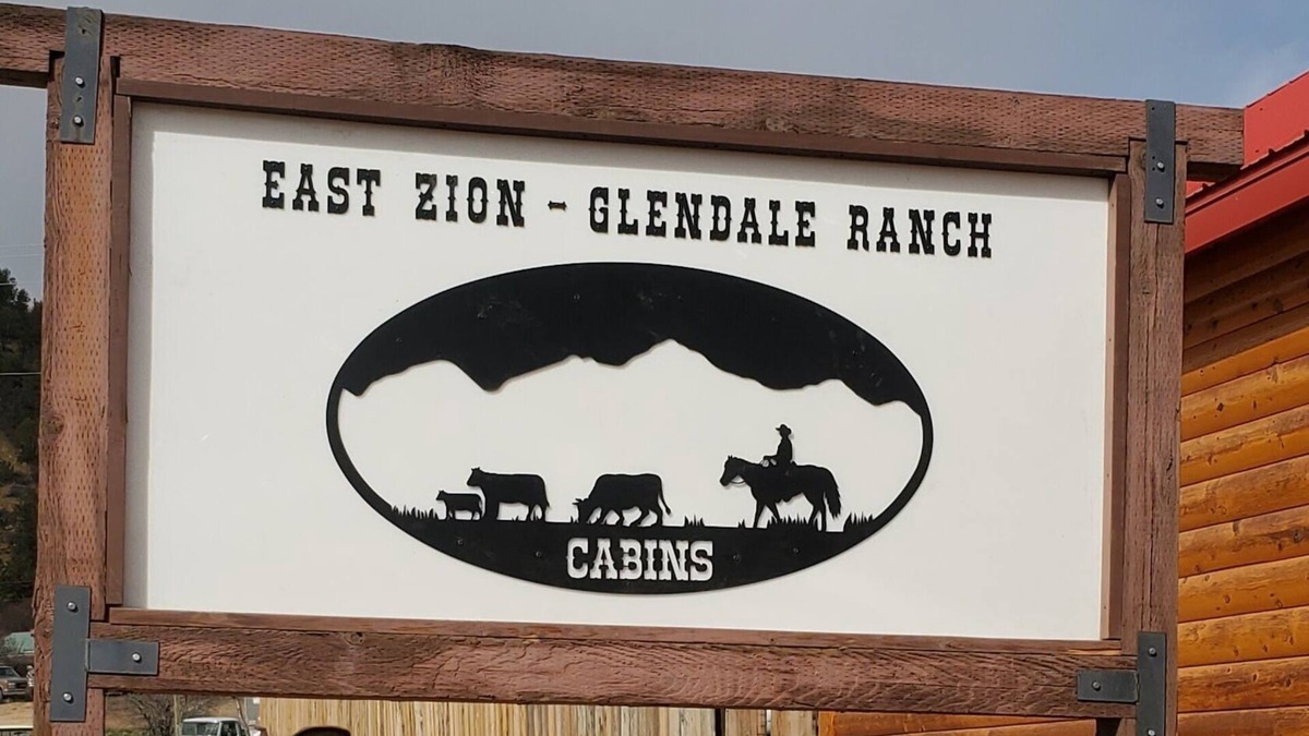 Glendale Cabin | East Zion-Glendale Ranch Cabin 2
