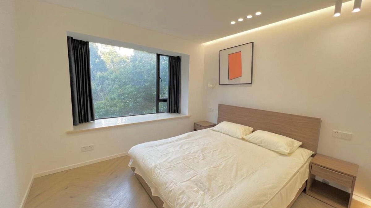 Jing'an Apartment | Easternhub- Shanghai Jing'an Temple, Sunny Capital, Deluxe 3-BR Apartment