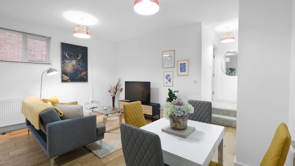 High Wycombe Apartment | Eastons 1 Bedroom Apartment with Sofa Bed