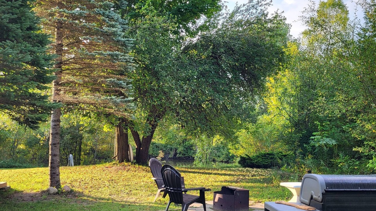 Central Huron RV Rental | Eastside PondView Campsite