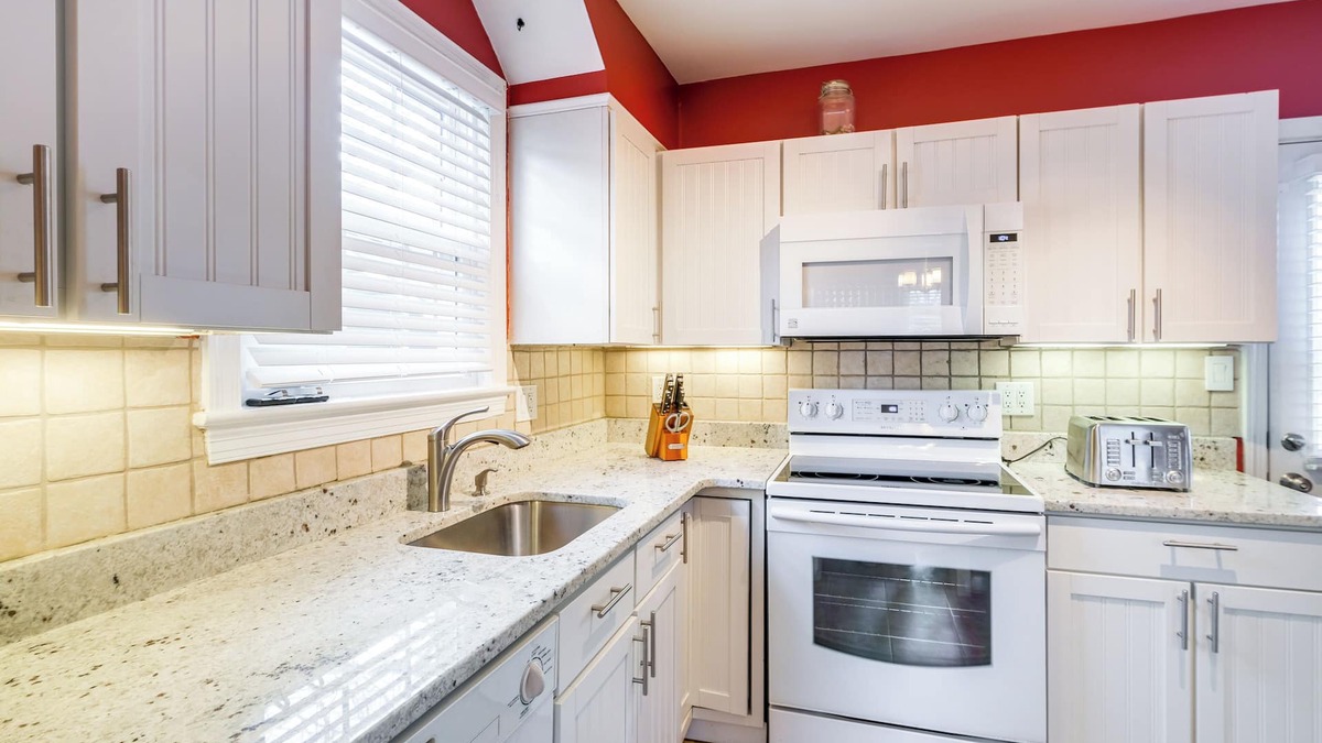 College Park House | Easy Access to Dtwn DC: Hyattsville Home!