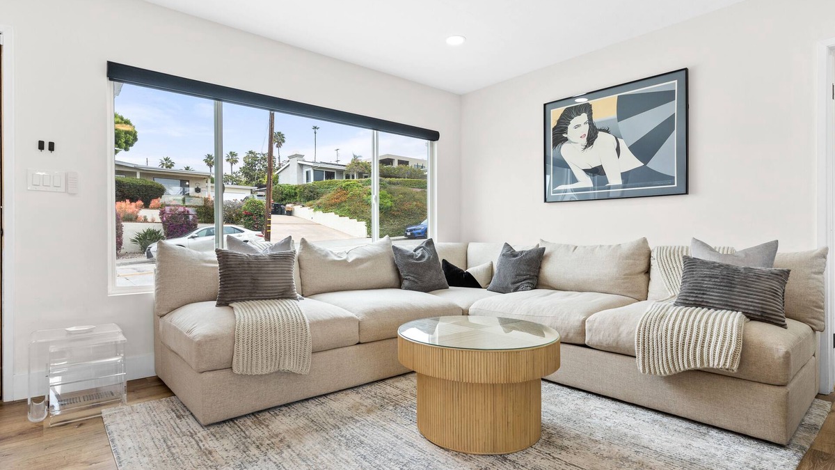 Bay Park House | Easy Access to Everywhere in SD! Ocean View. Weekly and Monthly Discounts