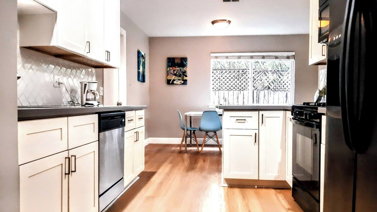 Rohnert Park House | Easy living!Conveniently located Rohnert Park home.Perfect for traveling workers