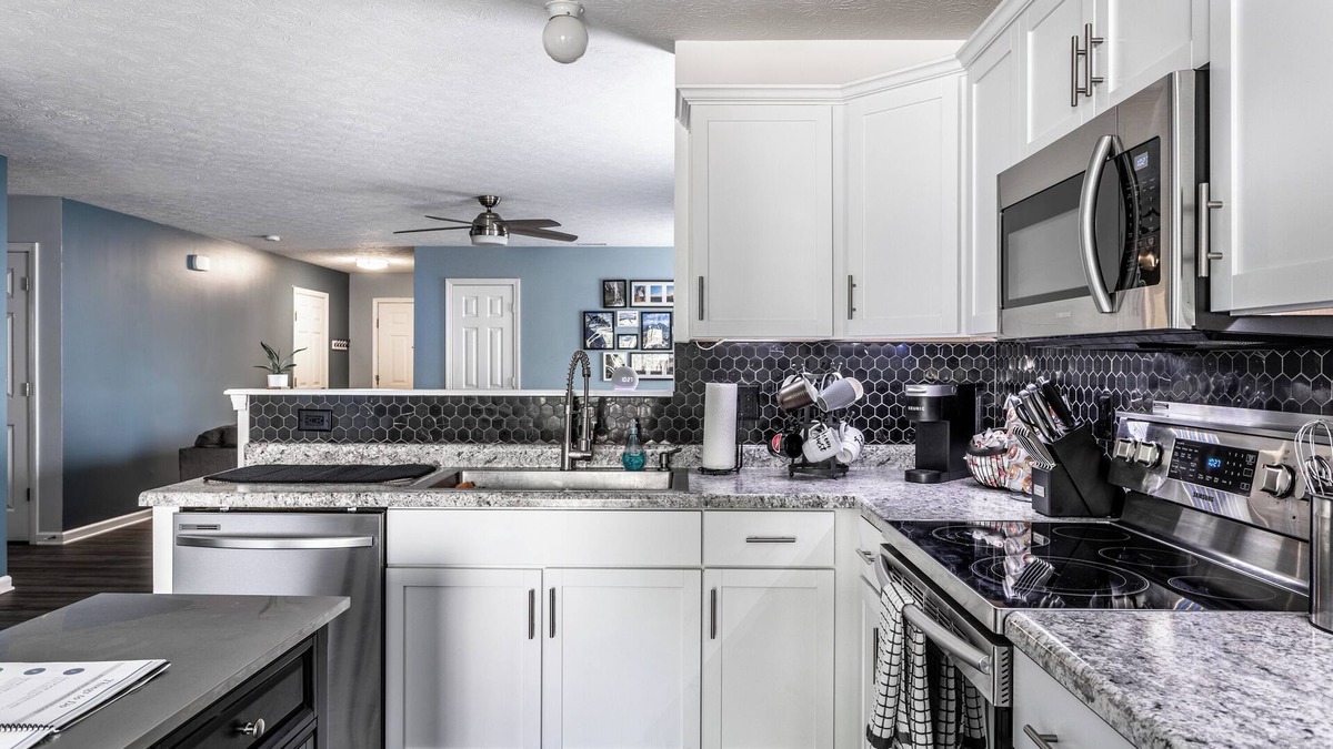Noblesville House | Easy Living Within Walking Distance From Ruoff Music Center