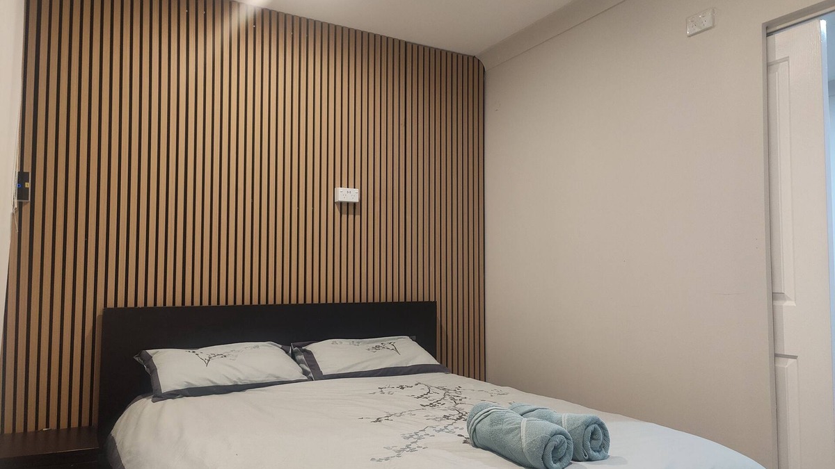 Jamboree Heights Apartment | Easy Stay Studio