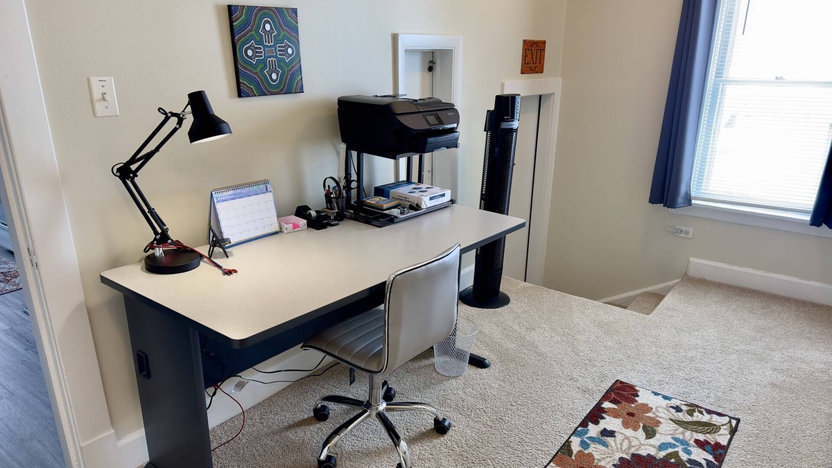 McHenry Apartment | Easy walk to downtown McHenry @ the heart of the Fox Rive