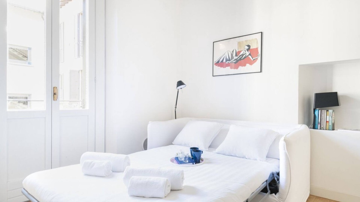 Zona Farini Apartment | Easylife-Bright apartment in the GaribaldiFS area