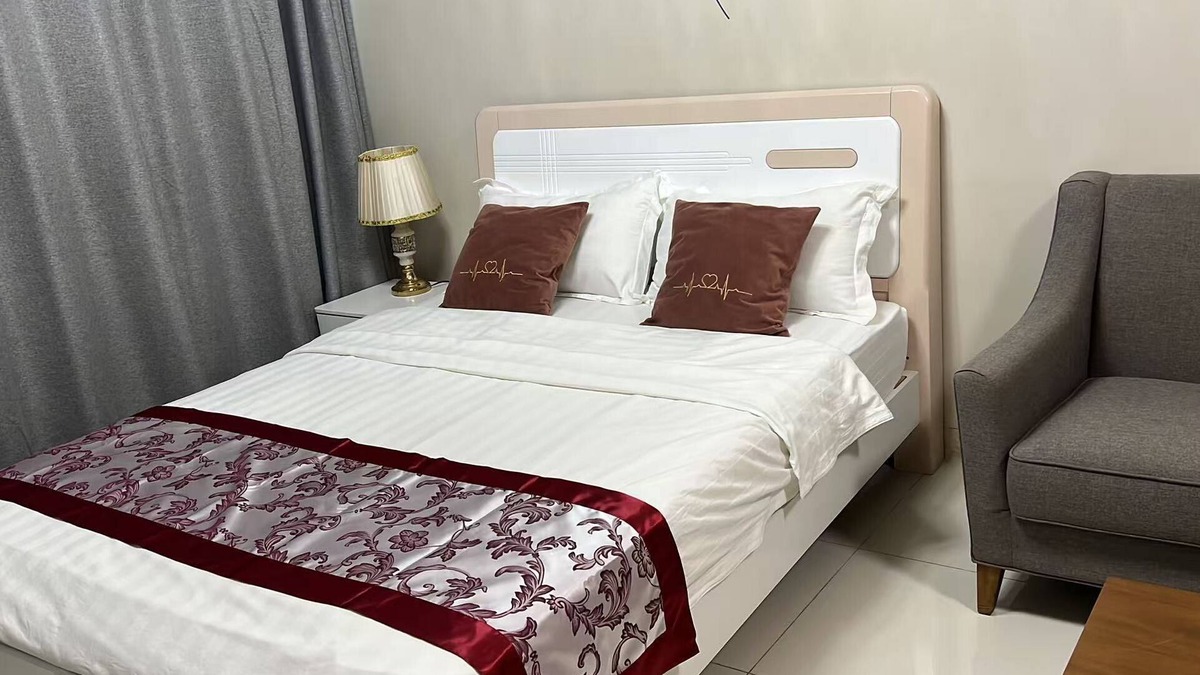 Bonifacio Global City Condo | Easyworld One Uptown Residence, BGC