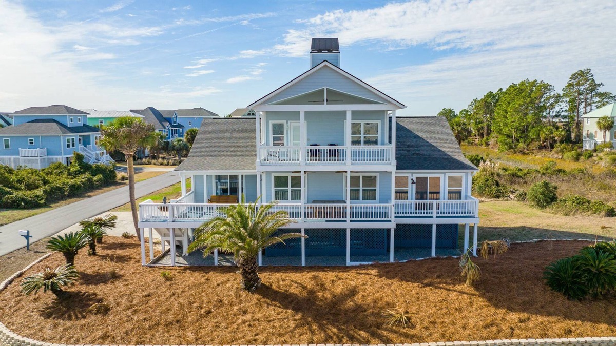 Beachwalk House | Ebb Tide Beach Cottage on Harbor Island: Ocean Views, Resort Pool, and Family Fun!