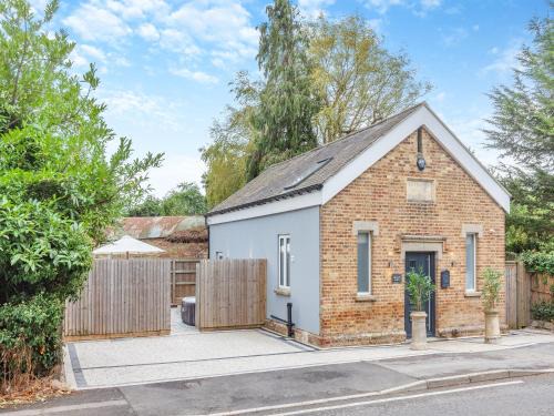 Dunmow House | Ebenezer Chapel