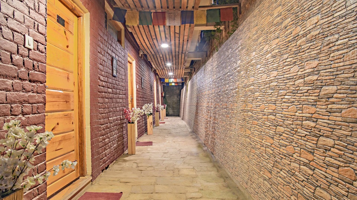 Majkhali Hotel | Echor - Yak and Yeti Ranikhet