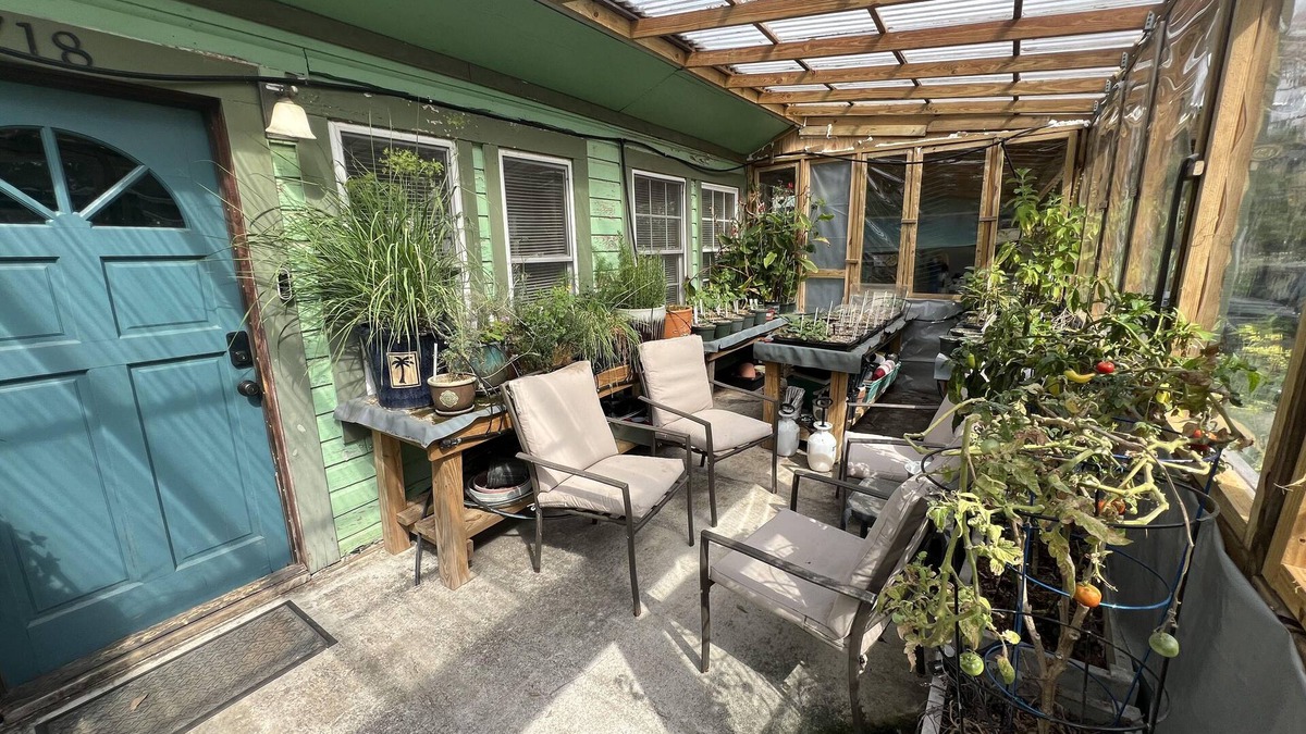 Tallahassee House | Eclectic Midtown home by Whole Foods near I-10