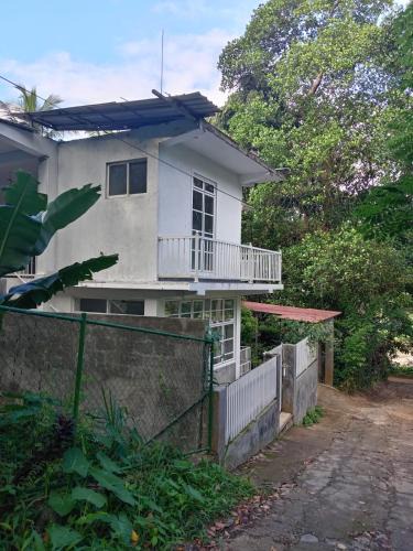 Gomagoda Hotel | Eco Bless Inn Kandy
