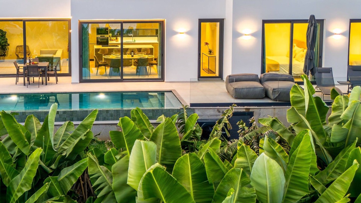 Arco da Calheta Villa | Eco Fajã Retreat