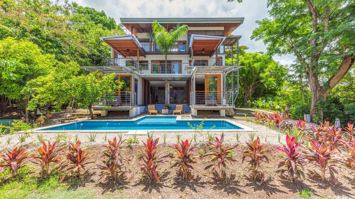 Nosara House | Eco-friendly Casa with jungle views, walking distance to beach