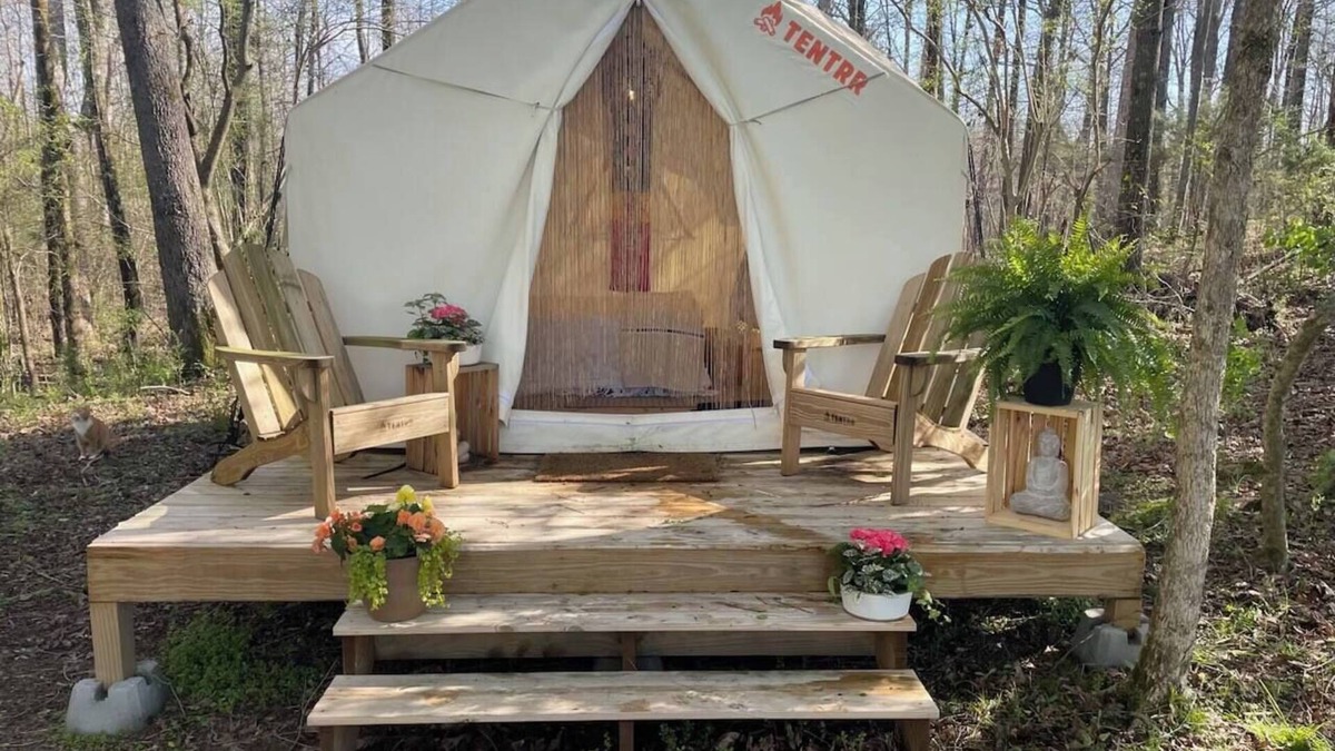 LaFayette RV Rental | Eco-Friendly Glamping Tent