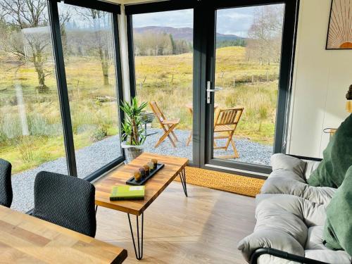 Spean Bridge Apartment | Eco-Friendly Highland Cabin with Mountain Views