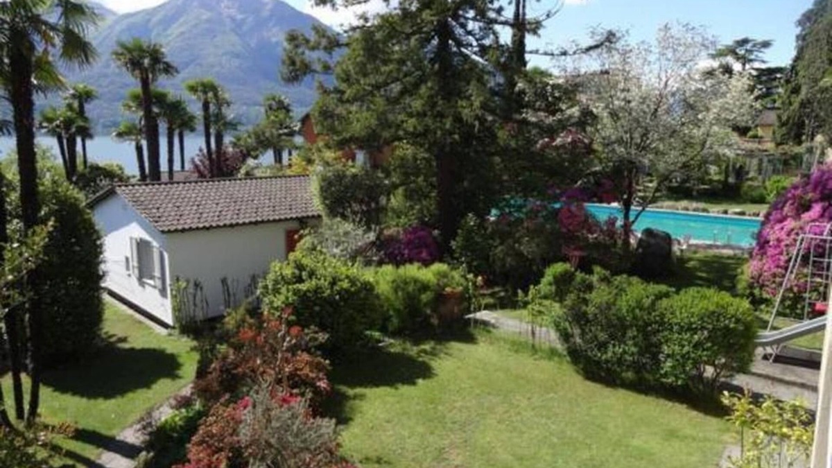 Minusio House | Eco-House P pool garden splendid lake view