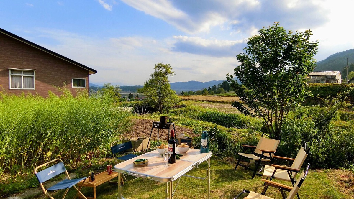 Iiyama Cottage | EcoCabinTogari Ski ResortPellet StovePetsOK / Iiyama Nagano