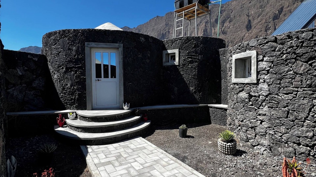 Sao Filipe House | EcoFunco