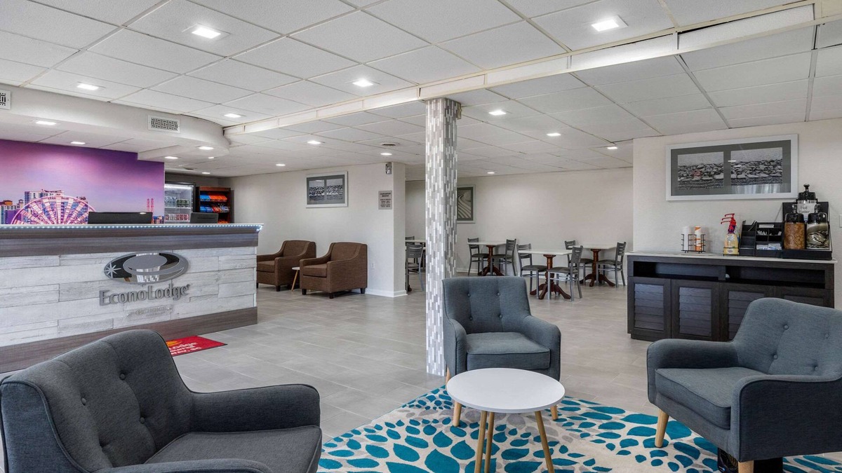 Red Hill Hotel | Econo Lodge at the University